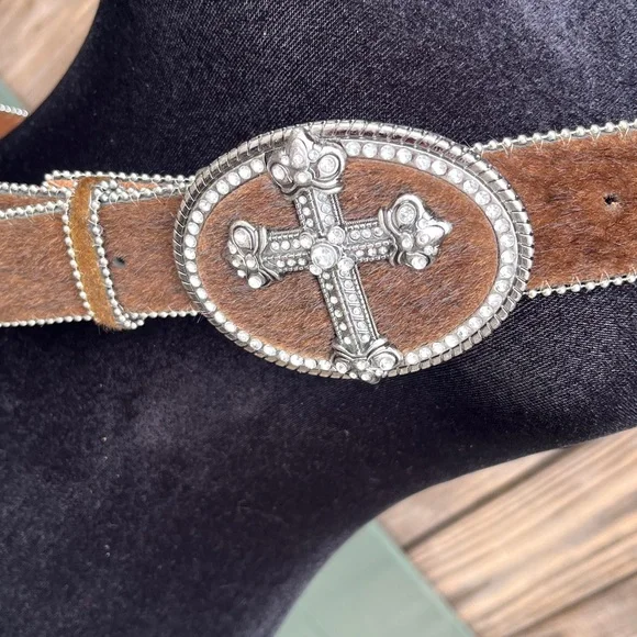 Western Leather Belt & rhinestone Cross buckle XXL fit up to a 44 waist cowgirl - Picture 2 of 7